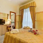 Byron Hotel 3*