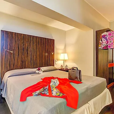 Hotel Byron Rímini