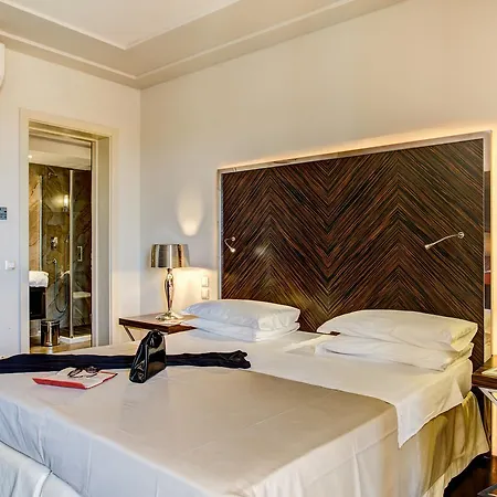 Byron Ξενοδοχείο