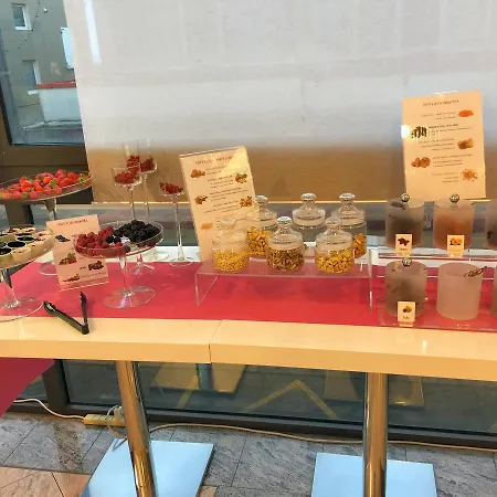 拜伦酒店 酒店 3*