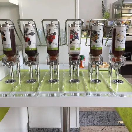 Ξενοδοχείο Byron 3*