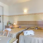 Byron Hotel 3*